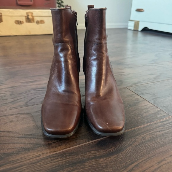 Antonio Milano Above Ankle Boots - Picture 4 of 9